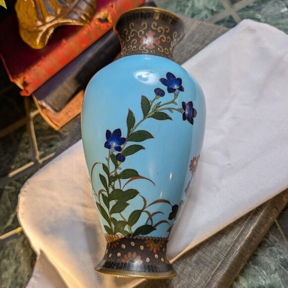 Antique 8.5" Meiji Period Japanese Cloisonné Enamel Floral Vase, Circa 1868-1912 - Picture 4 of 8